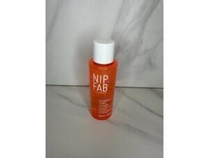 Nip + Fab Illuminate Vitamin C tonic 3.38 fl oz